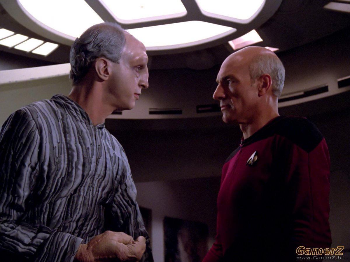 Traveler_tells_Picard_about_Wesley.jpg