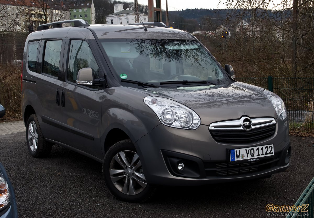 Opel_Combo_1.6_CDTI_Edition_(D)_–_Frontansicht,_18._März_2012,_Wuppertal.jpg