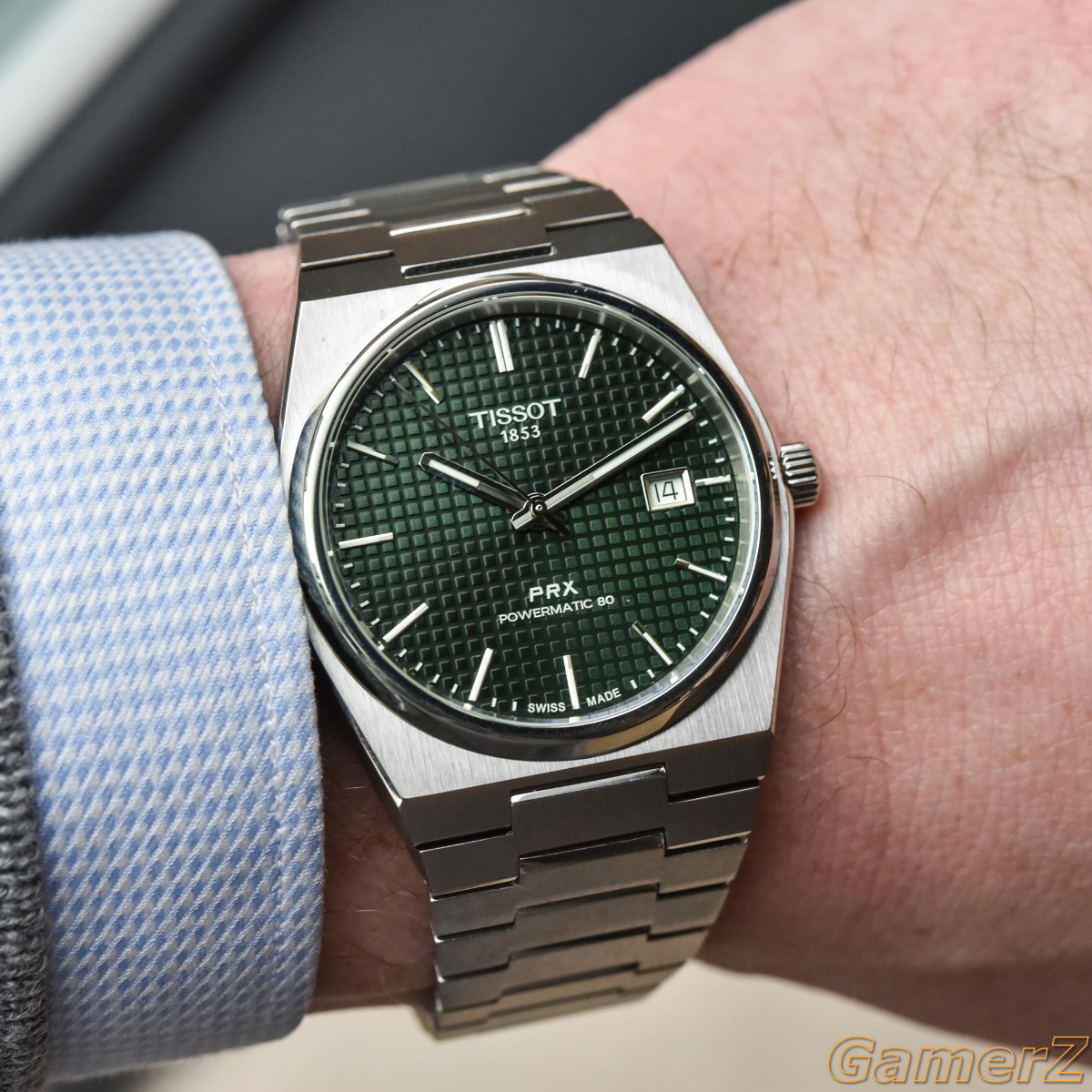 Green-Dial-Automatic-T137.407.11.091.00-hands-on-5.jpg